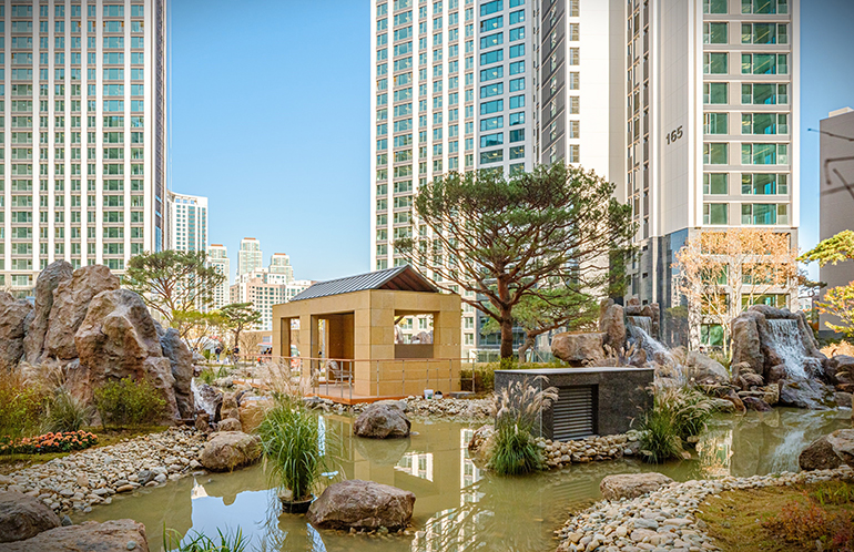 THE H FIRSTIER IPARK